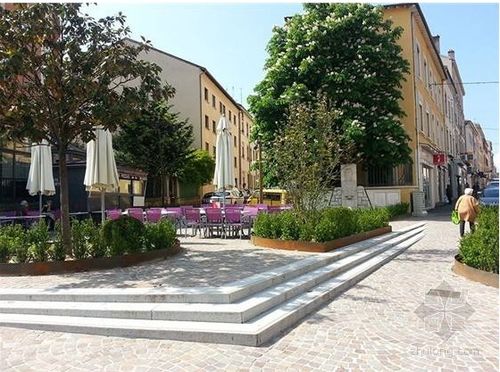 论美丽街道的养护管理工程